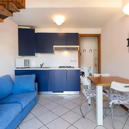 Via Roma Стреза